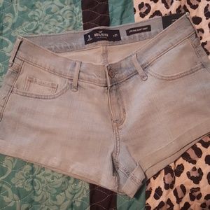Hollister low rise short shorts